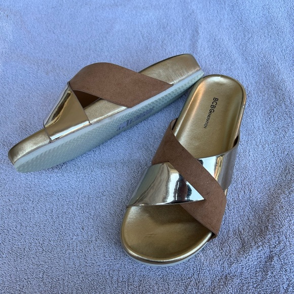 New BCBGENERATION Gold Slide Sandals - Picture 2 of 8